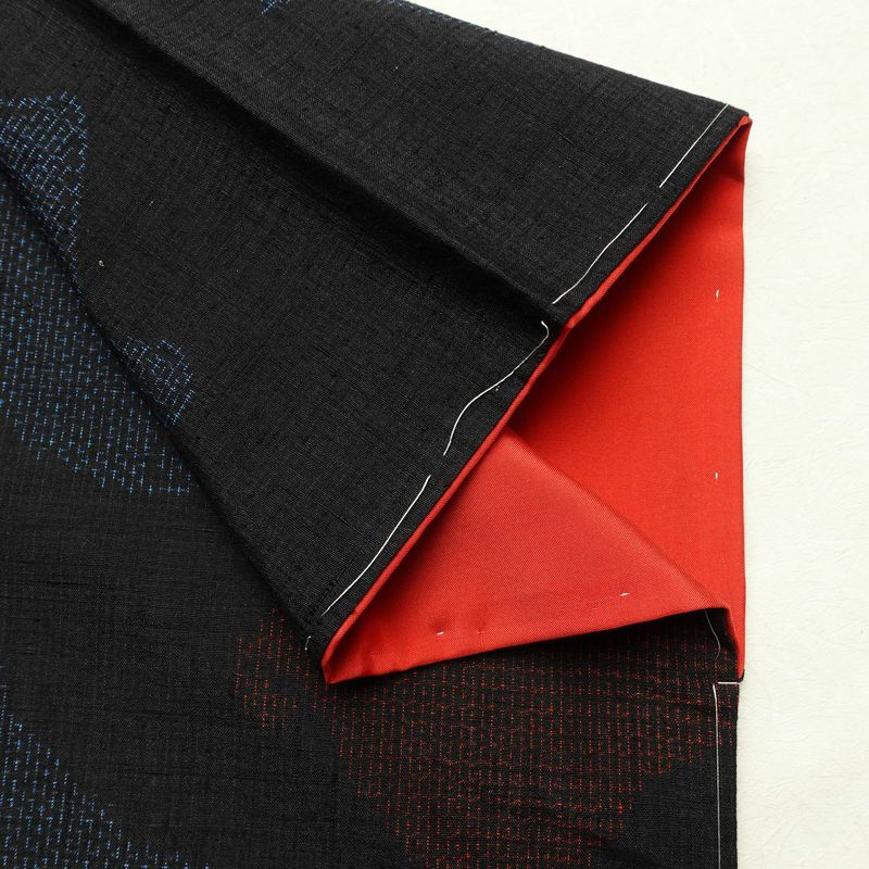 結城紬 紬 美品 はたおり娘 証紙あり しつけ糸付き 正絹 古典柄 袷仕立て 身丈163.5cm 裄丈65cm リサイクル着物 着物 黒_画像13