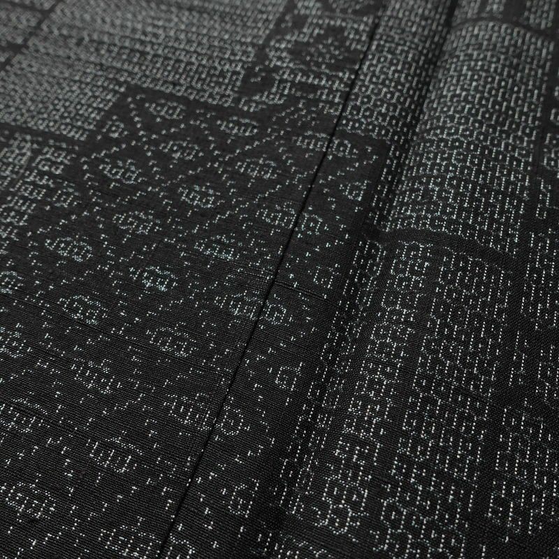 紬 美品 しつけ糸付き 正絹 古典柄 袷仕立て 身丈156.5cm 裄丈63cm リサイクル着物 着物 洒落 黒_画像10