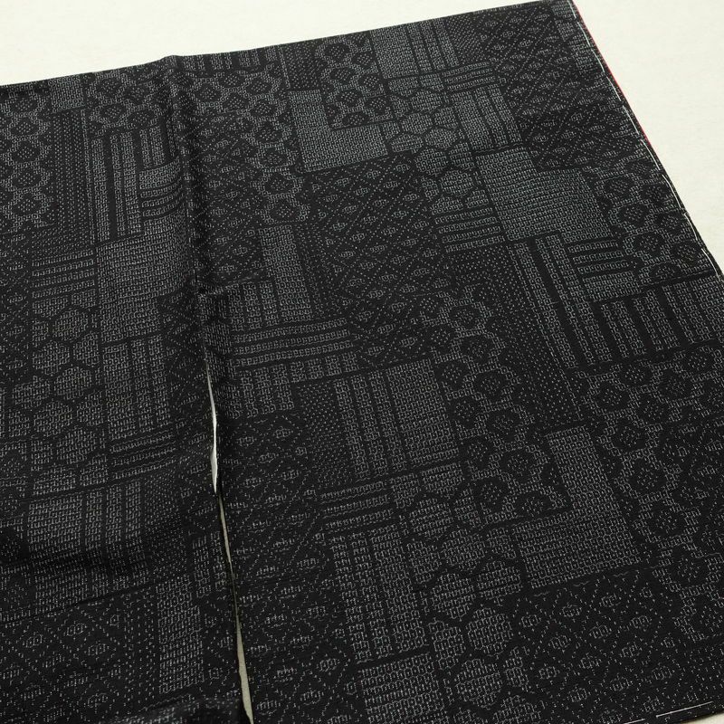 紬 美品 しつけ糸付き 正絹 古典柄 袷仕立て 身丈156.5cm 裄丈63cm リサイクル着物 着物 洒落 黒_画像13