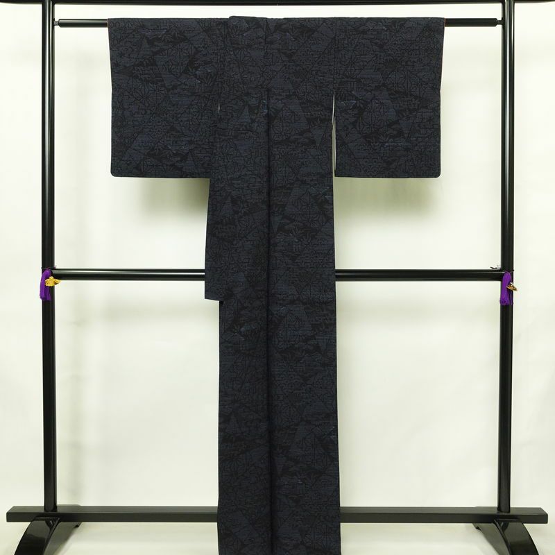 紬 良品 正絹 古典柄 袷仕立て 身丈162.5cm 裄丈63.5cm リサイクル着物 着物 青・紺_画像2