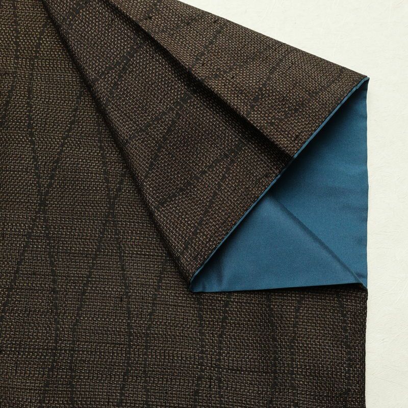 紬 良品 正絹 幾何学柄・抽象柄 袷仕立て 身丈167.5cm 裄丈67cm リサイクル着物 着物 モダン 茶_画像13