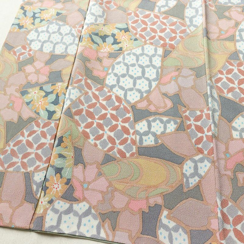 小紋 良品 縮緬 総柄 正絹 幾何学柄・抽象柄 袷仕立て 身丈164.5cm 裄丈67cm リサイクル着物 着物 多色使い_画像4