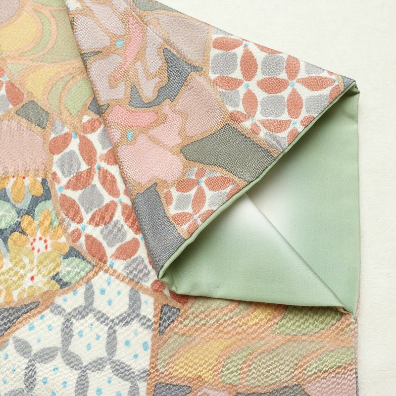 小紋 良品 縮緬 総柄 正絹 幾何学柄・抽象柄 袷仕立て 身丈164.5cm 裄丈67cm リサイクル着物 着物 多色使い_画像14