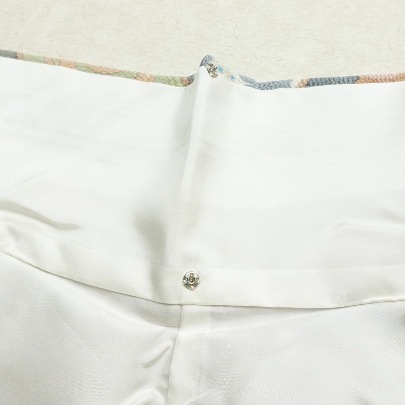 小紋 良品 縮緬 総柄 正絹 幾何学柄・抽象柄 袷仕立て 身丈164.5cm 裄丈67cm リサイクル着物 着物 多色使い_画像18