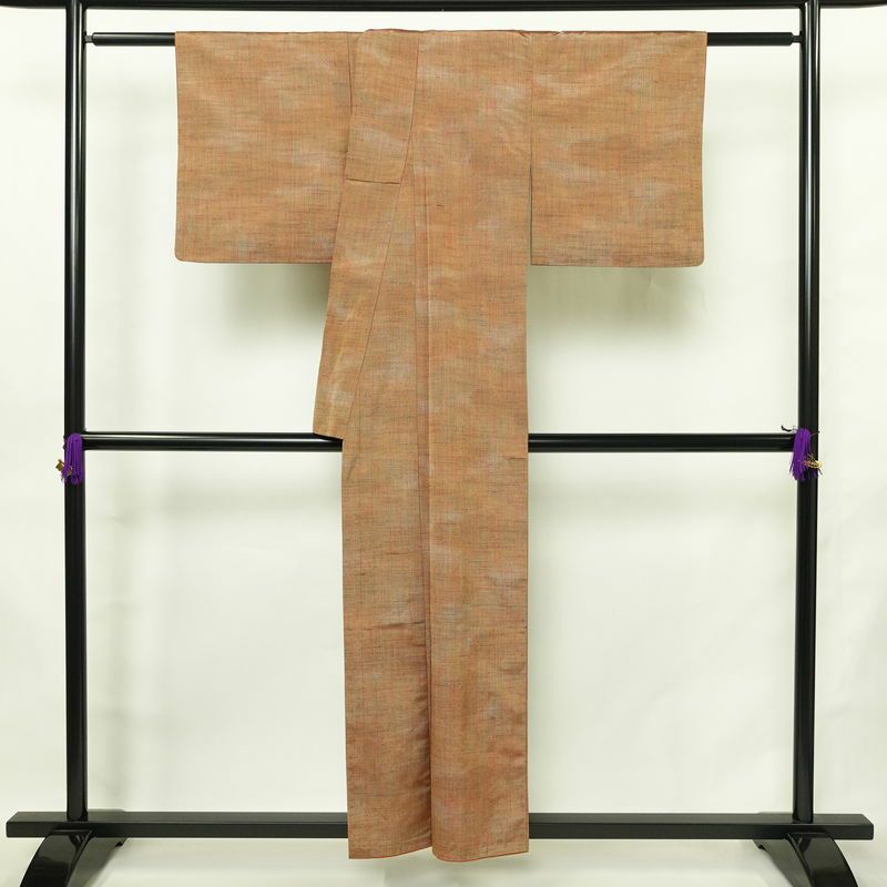 紬 正絹 その他の柄 袷仕立て 身丈153.5cm 裄丈62.5cm リサイクル着物 着物 モダン シンプル 茶_画像2