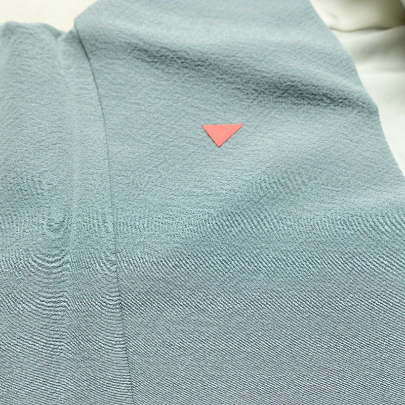 色無地 縮緬 一つ紋付き 丹後ちりめん 正絹 無地 袷仕立て 身丈160.5cm 裄丈63cm リサイクル着物 着物 お茶会 フォーマル 青・紺_画像17