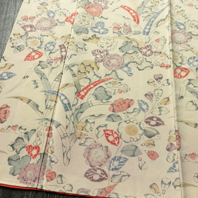 小紋 付下小紋 良品 しつけ糸付き 縮緬 正絹 花柄 袷仕立て 身丈158.5cm 裄丈64.5cm リサイクル着物 着物 ベージュ_画像4