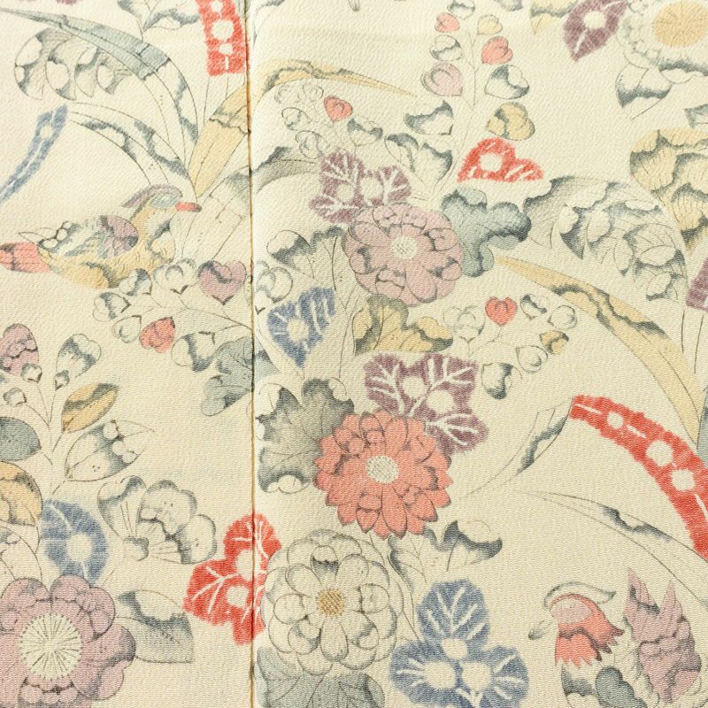 小紋 付下小紋 良品 しつけ糸付き 縮緬 正絹 花柄 袷仕立て 身丈158.5cm 裄丈64.5cm リサイクル着物 着物 ベージュ_画像6