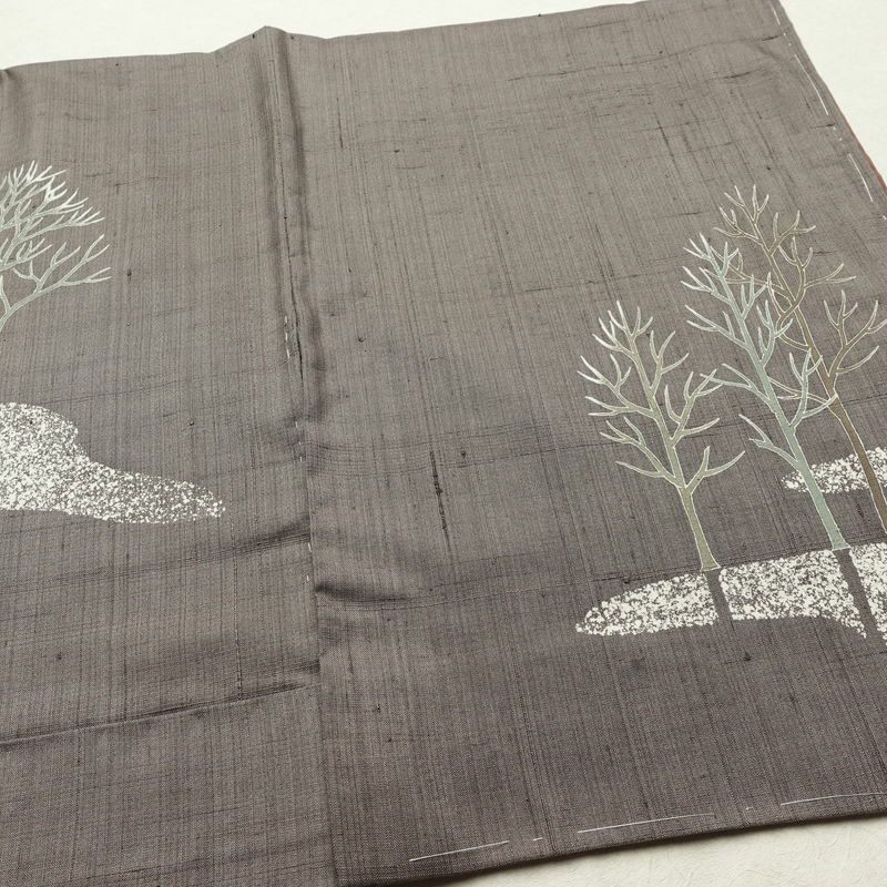 付け下げ 良品 落款入り しつけ糸付き 正絹 風景柄 袷仕立て 身丈155.5cm 裄丈63.5cm リサイクル着物 着物 洒落 紬地 茶_画像13