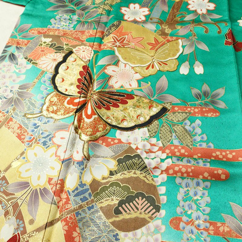 振袖 良品 金駒刺繍 正絹 蝶・昆虫柄 袷仕立て 身丈161cm 裄丈67cm リサイクル着物 着物 箔 金彩 成人式 二十歳の集い パーティー 華やか 緑・うぐいす色_画像5