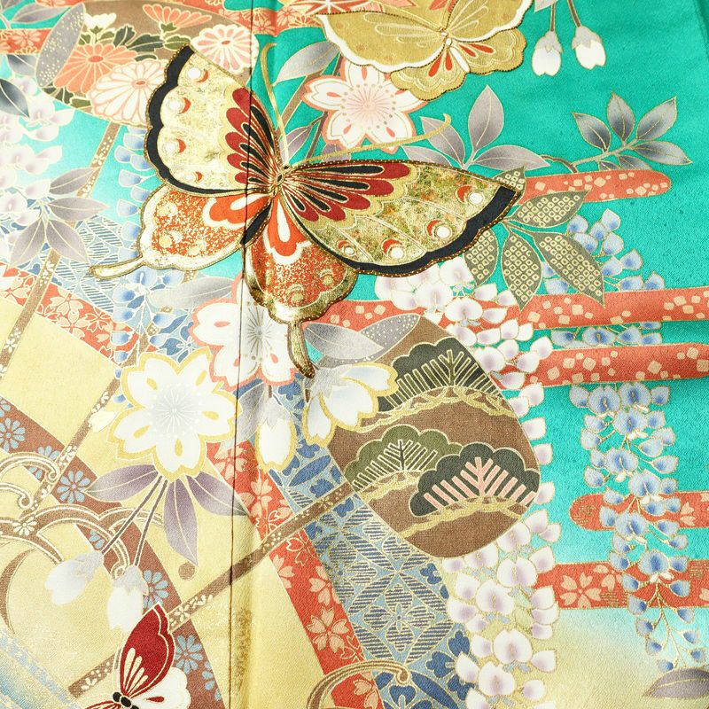 振袖 良品 金駒刺繍 正絹 蝶・昆虫柄 袷仕立て 身丈161cm 裄丈67cm リサイクル着物 着物 箔 金彩 成人式 二十歳の集い パーティー 華やか 緑・うぐいす色_画像6