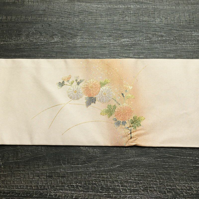 名古屋帯 螺鈿箔 太鼓柄 良品 しつけ糸付き 正絹 花柄 名古屋仕立て なごや帯 リサイクル帯 帯 箔 金彩 ベージュ_画像13