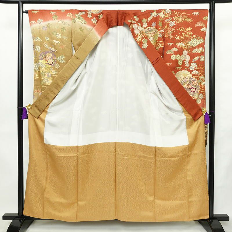 振袖 良品 金駒刺繍 正絹 古典柄 袷仕立て 身丈159.5cm 裄丈65cm リサイクル着物 着物 箔 金彩 成人式 二十歳 二十歳の集い フォーマル 華やか 菊 黄・黄土色_画像3