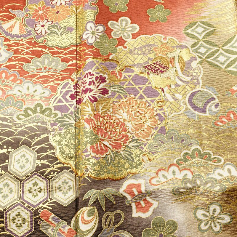 振袖 良品 金駒刺繍 正絹 古典柄 袷仕立て 身丈159.5cm 裄丈65cm リサイクル着物 着物 箔 金彩 成人式 二十歳 二十歳の集い フォーマル 華やか 菊 黄・黄土色_画像6