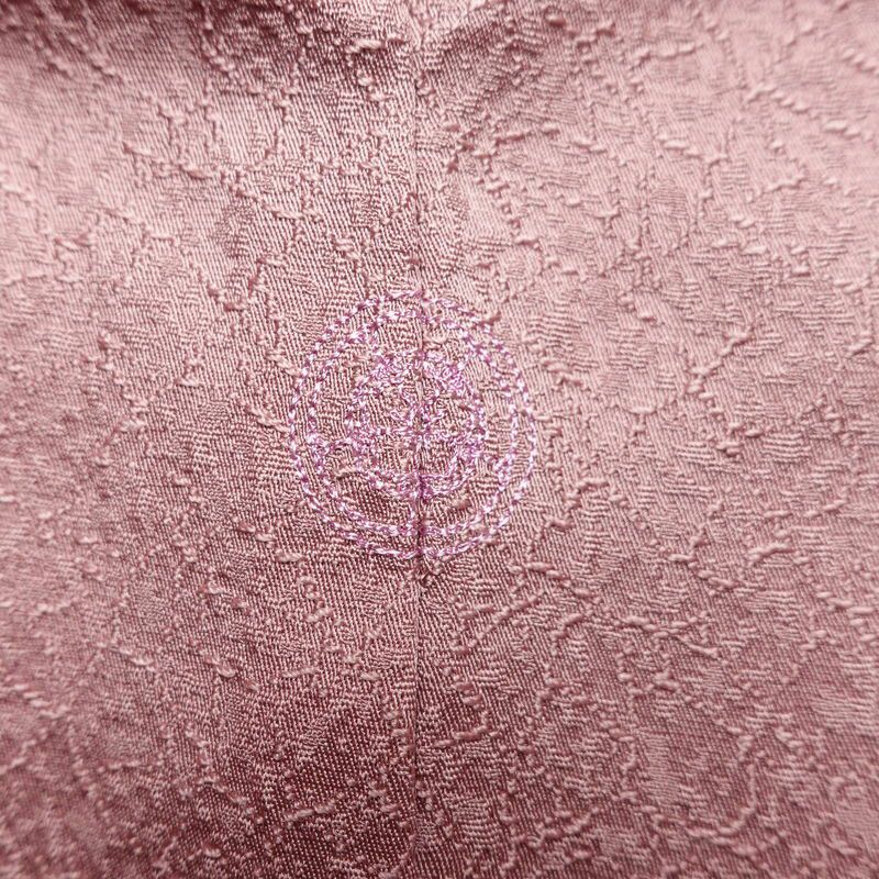 色無地 美品 しつけ糸付き 一つ紋付き 正絹 その他の柄 袷仕立て 身丈156cm 裄丈61cm リサイクル着物 着物 お茶会 フォーマル シンプル 紫・藤色_画像12