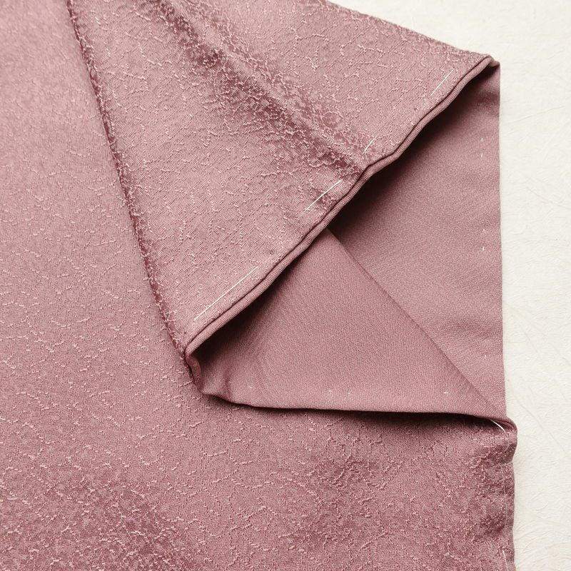 色無地 美品 しつけ糸付き 一つ紋付き 正絹 その他の柄 袷仕立て 身丈156cm 裄丈61cm リサイクル着物 着物 お茶会 フォーマル シンプル 紫・藤色_画像14