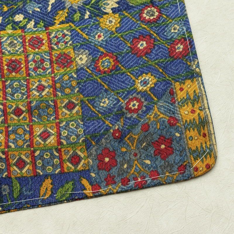 単衣 小紋 美品 しつけ糸付き バチ衿仕立て 正絹 幾何学柄・抽象柄 単衣仕立て 身丈157cm 裄丈62.5cm リサイクル着物 着物 モダン 青・紺_画像17