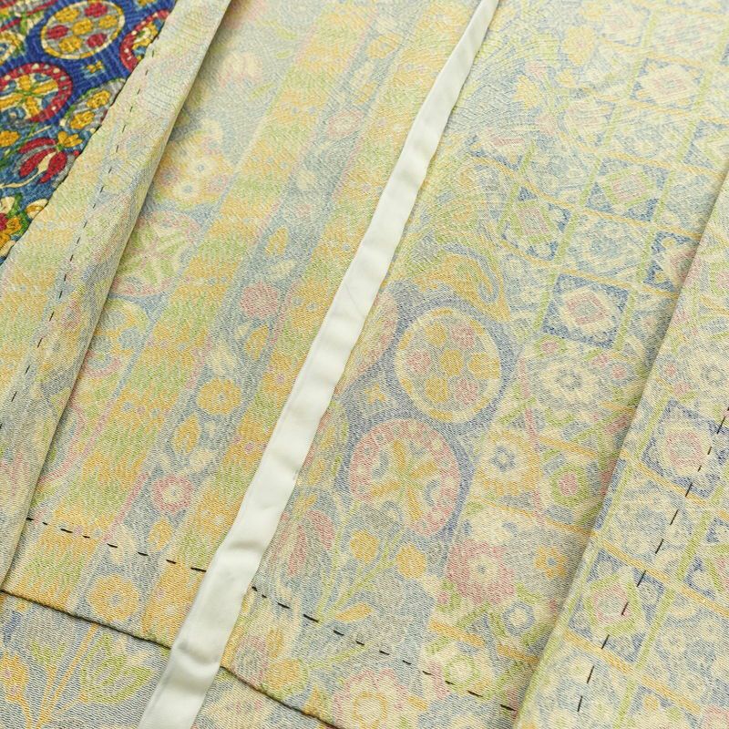 単衣 小紋 美品 しつけ糸付き バチ衿仕立て 正絹 幾何学柄・抽象柄 単衣仕立て 身丈157cm 裄丈62.5cm リサイクル着物 着物 モダン 青・紺_画像19