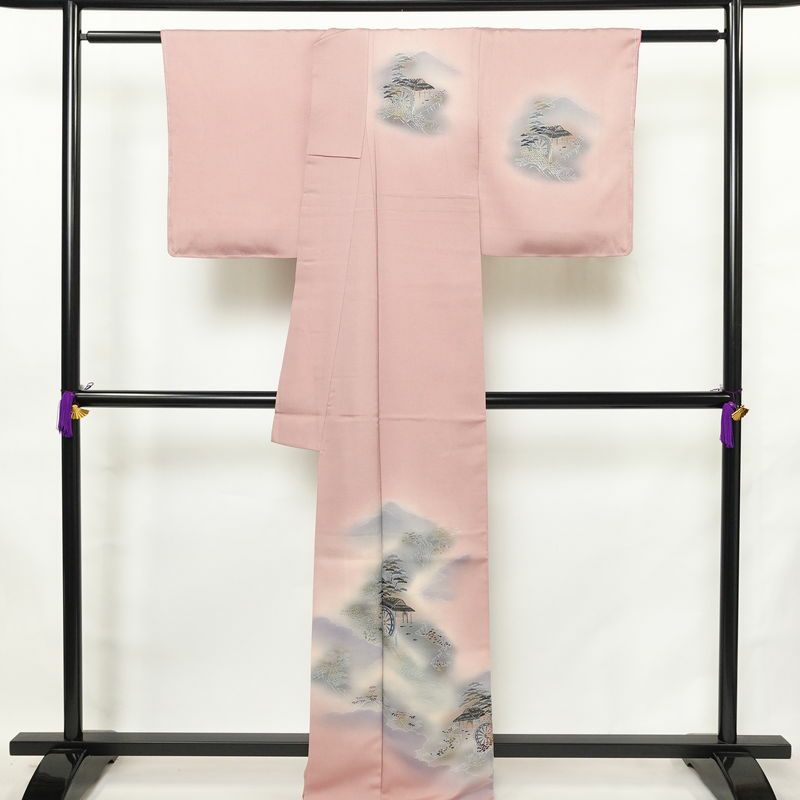 付け下げ 良品 しつけ糸付き 正絹 風景柄 袷仕立て 身丈166.5cm 裄丈66cm リサイクル着物 着物 箔 入学式 卒業式 七五三 お宮参り フォーマル 紫・藤色_画像2