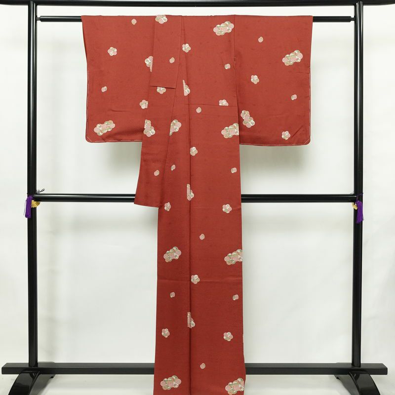 小紋 丹後ちりめん 嵯峨野 縮緬 飛び柄 正絹 花柄 袷仕立て 身丈163.5cm 裄丈65cm リサイクル着物 着物 モダン 小豆・エンジ_画像2