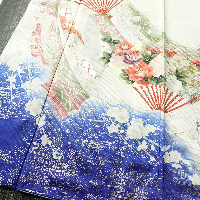 振袖 正絹 花柄 袷仕立て 身丈165cm 裄丈66cm リサイクル着物 着物 箔 金彩 結婚式 成人式 二十歳 二十歳の集い 多色使い_画像4