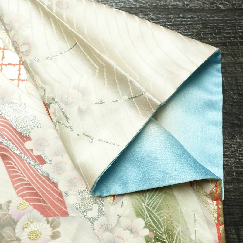 振袖 正絹 花柄 袷仕立て 身丈165cm 裄丈66cm リサイクル着物 着物 箔 金彩 結婚式 成人式 二十歳 二十歳の集い 多色使い_画像16