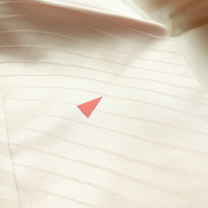 振袖 正絹 花柄 袷仕立て 身丈165cm 裄丈66cm リサイクル着物 着物 箔 金彩 結婚式 成人式 二十歳 二十歳の集い 多色使い_画像20