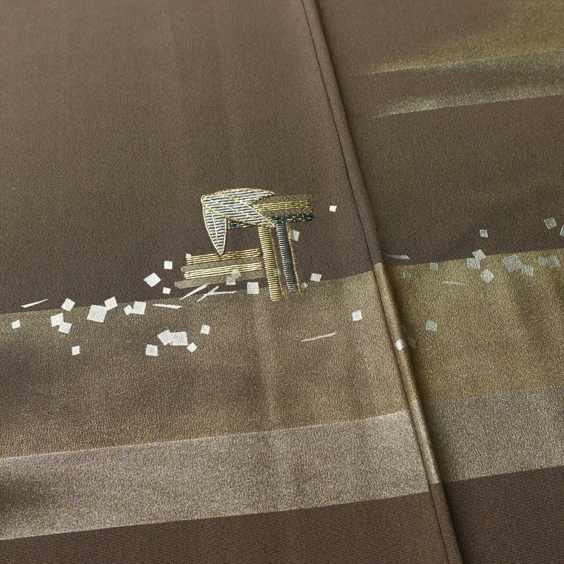 付け下げ 縮緬 金駒刺繍 正絹 木の葉・植物柄 袷仕立て 身丈153.5cm 裄丈63cm リサイクル着物 着物 箔 卒業式 フォーマル 茶_画像11