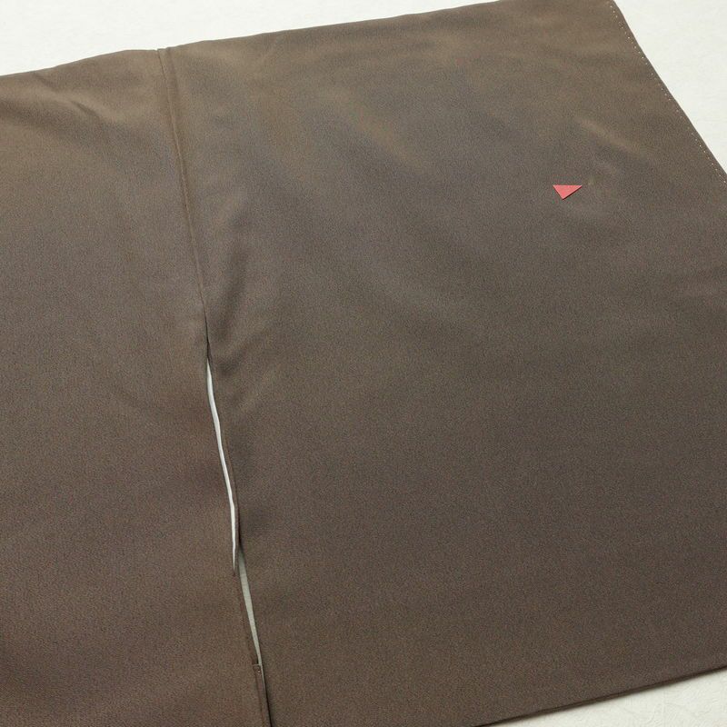 付け下げ 縮緬 金駒刺繍 正絹 木の葉・植物柄 袷仕立て 身丈153.5cm 裄丈63cm リサイクル着物 着物 箔 卒業式 フォーマル 茶_画像13