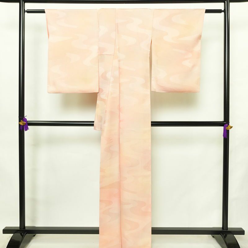 小紋 堅牢染 正絹 流水・波柄 袷仕立て 身丈161.5cm 裄丈68.5cm リサイクル着物 着物 ピンク_画像2