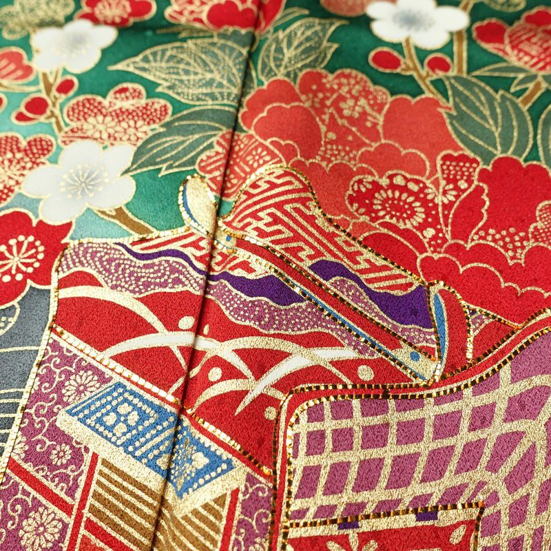 振袖 正絹 古典柄 袷仕立て 身丈161cm 裄丈63cm リサイクル着物 着物 箔 金彩 結婚式 成人式 二十歳 二十歳の集い パーティー フォーマル 華やか 菊 緑・うぐいす色_画像9