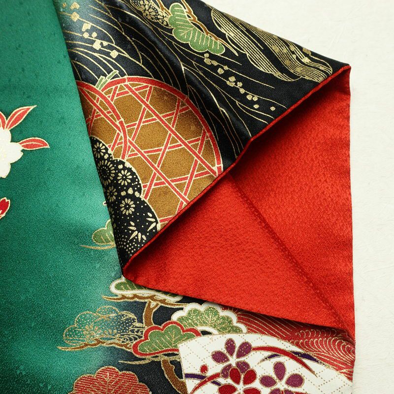 振袖 正絹 古典柄 袷仕立て 身丈161cm 裄丈63cm リサイクル着物 着物 箔 金彩 結婚式 成人式 二十歳 二十歳の集い パーティー フォーマル 華やか 菊 緑・うぐいす色_画像17