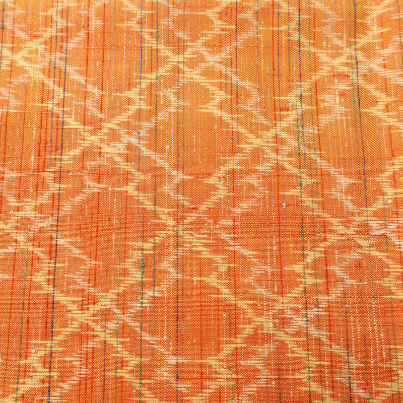 単衣 紬 美品 バチ衿仕立て 正絹 縞柄・線柄 単衣仕立て 身丈155cm 裄丈62.5cm リサイクル着物 一部しつけ糸付き 着物 橙_画像7