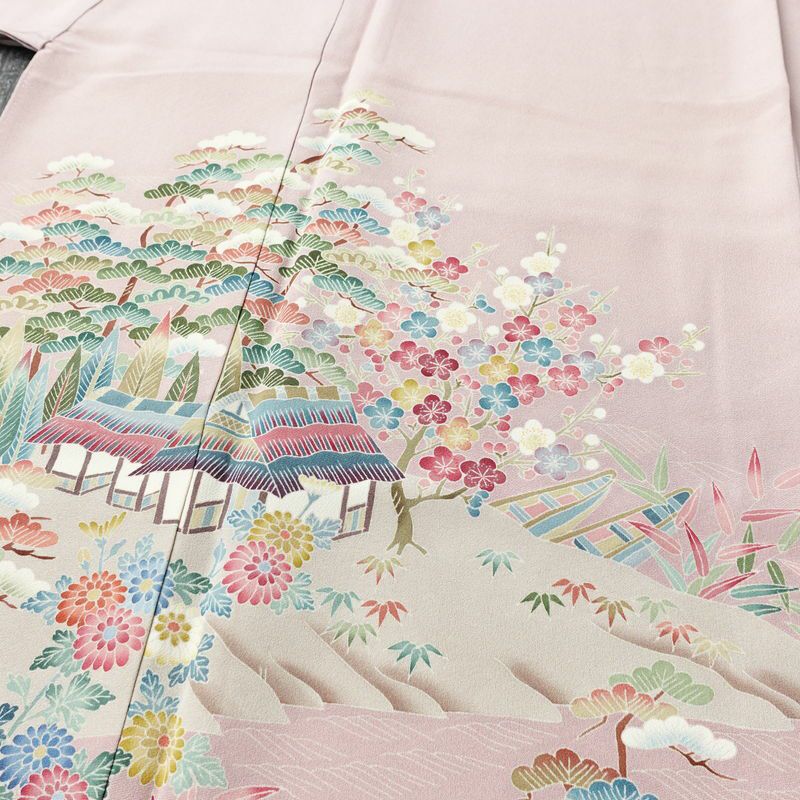 色留袖 美品 落款入り 縮緬 三つ紋付き 正絹 風景柄 袷仕立て 身丈163.5cm 裄丈66.5cm リサイクル着物 一部しつけ糸付き 着物 結婚式 パーティー フォーマル 松 ピンク_画像5
