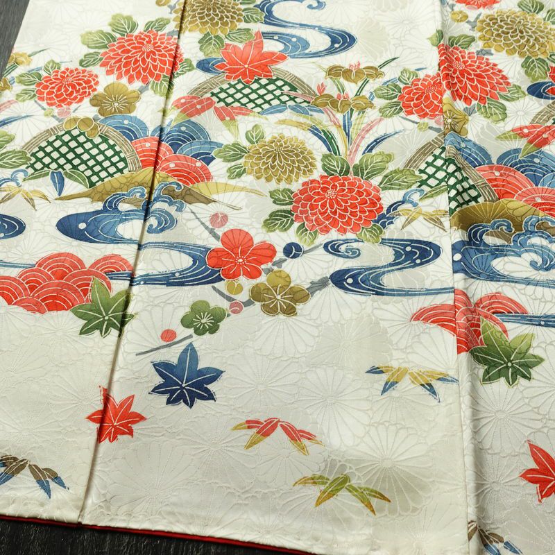 訪問着 正絹 花柄 袷仕立て 身丈163cm 裄丈63cm リサイクル着物 着物 結婚式 パーティー フォーマル 菊 白_画像4