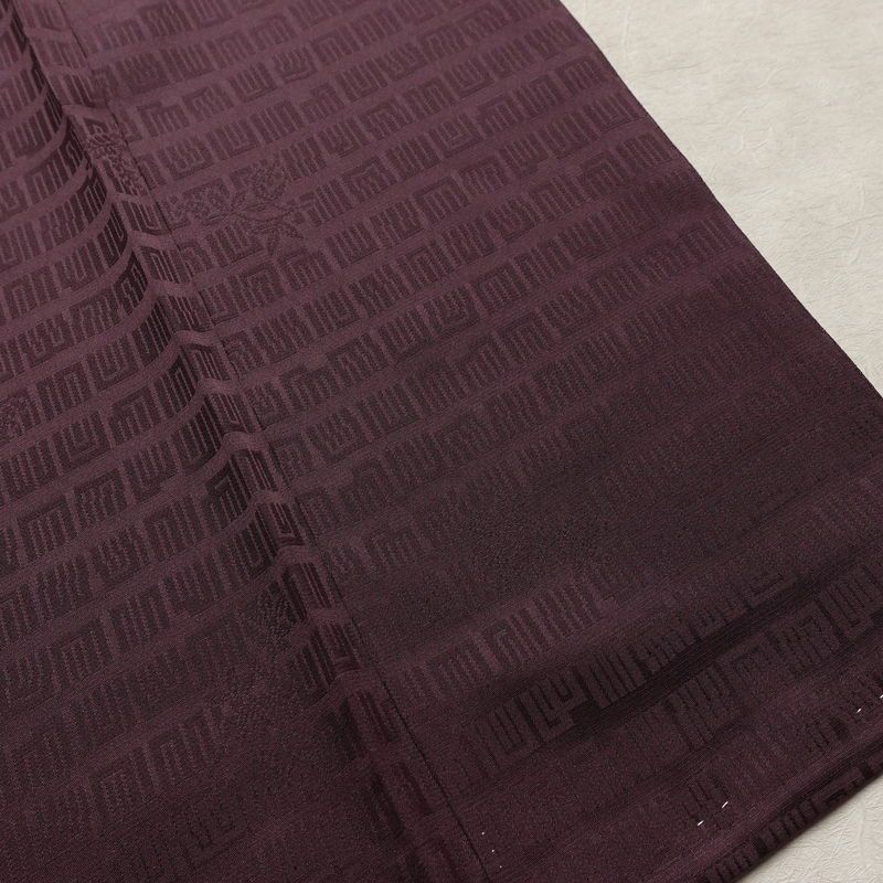 色無地 美品 しつけ糸付き 一つ紋付き 正絹 木の葉・植物柄 袷仕立て 身丈149cm 裄丈63cm リサイクル着物 着物 未使用品 お茶会 フォーマル 紫・藤色_画像19