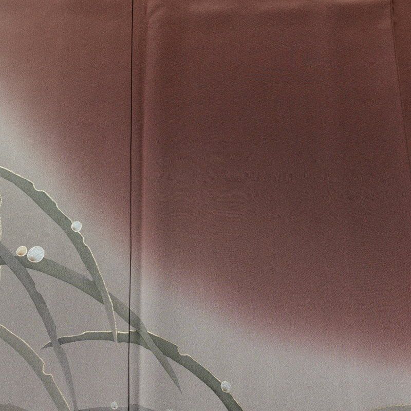 付け下げ 美品 縮緬 正絹 木の葉・植物柄 袷仕立て 身丈165cm 裄丈67cm リサイクル着物 着物 箔 共八掛 露芝 入学式 卒業式 七五三 お宮参り フォーマル 茶_画像6