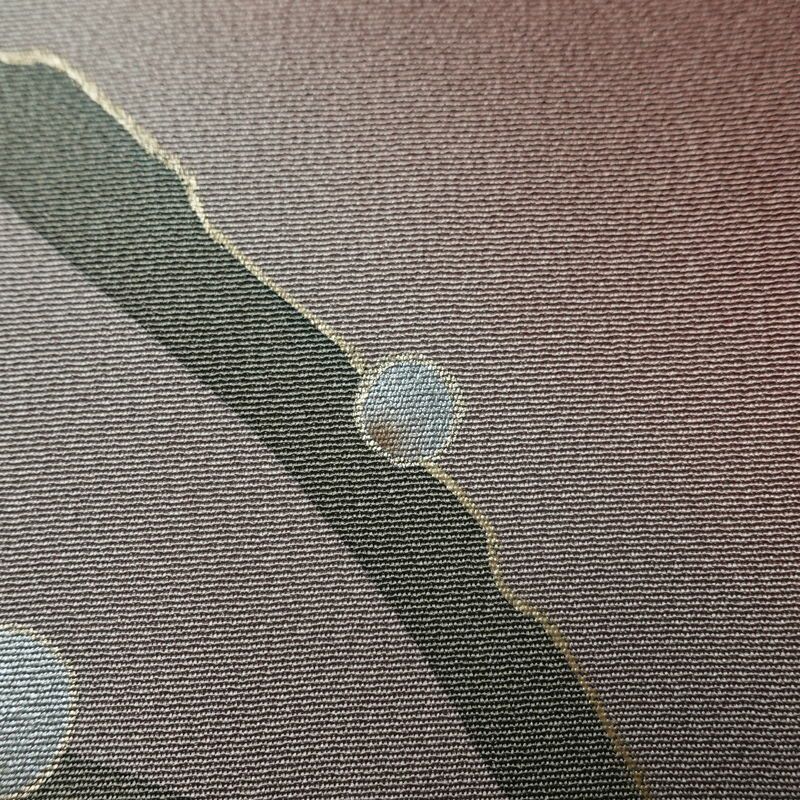 付け下げ 美品 縮緬 正絹 木の葉・植物柄 袷仕立て 身丈165cm 裄丈67cm リサイクル着物 着物 箔 共八掛 露芝 入学式 卒業式 七五三 お宮参り フォーマル 茶_画像8