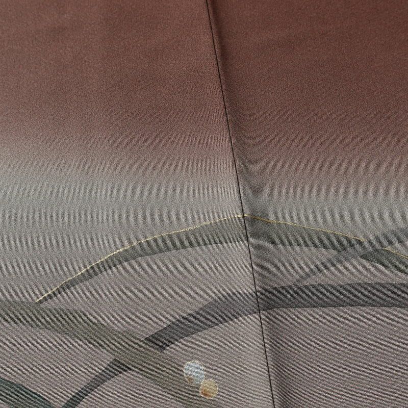 付け下げ 美品 縮緬 正絹 木の葉・植物柄 袷仕立て 身丈165cm 裄丈67cm リサイクル着物 着物 箔 共八掛 露芝 入学式 卒業式 七五三 お宮参り フォーマル 茶_画像10