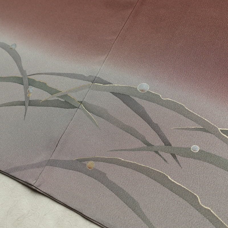 付け下げ 美品 縮緬 正絹 木の葉・植物柄 袷仕立て 身丈165cm 裄丈67cm リサイクル着物 着物 箔 共八掛 露芝 入学式 卒業式 七五三 お宮参り フォーマル 茶_画像12