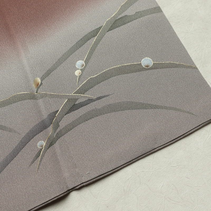 付け下げ 美品 縮緬 正絹 木の葉・植物柄 袷仕立て 身丈165cm 裄丈67cm リサイクル着物 着物 箔 共八掛 露芝 入学式 卒業式 七五三 お宮参り フォーマル 茶_画像13