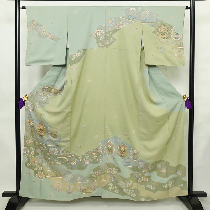 訪問着 落款入り 絞り 金駒刺繍 正絹 花柄 袷仕立て 身丈159.5cm 裄丈63.5cm リサイクル着物 着物 箔 金彩 入学式 卒業式 七五三 お宮参り フォーマル 緑・うぐいす色_画像1