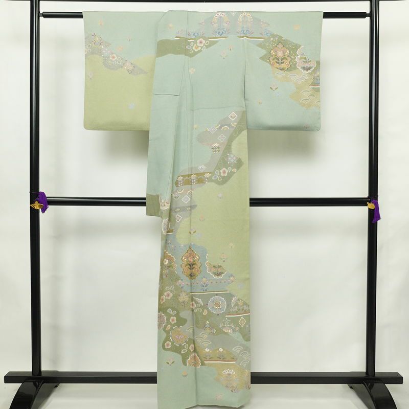 訪問着 落款入り 絞り 金駒刺繍 正絹 花柄 袷仕立て 身丈159.5cm 裄丈63.5cm リサイクル着物 着物 箔 金彩 入学式 卒業式 七五三 お宮参り フォーマル 緑・うぐいす色_画像2