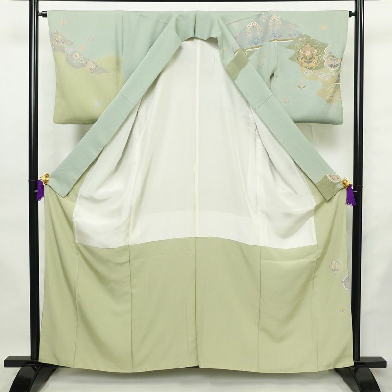 訪問着 落款入り 絞り 金駒刺繍 正絹 花柄 袷仕立て 身丈159.5cm 裄丈63.5cm リサイクル着物 着物 箔 金彩 入学式 卒業式 七五三 お宮参り フォーマル 緑・うぐいす色_画像3