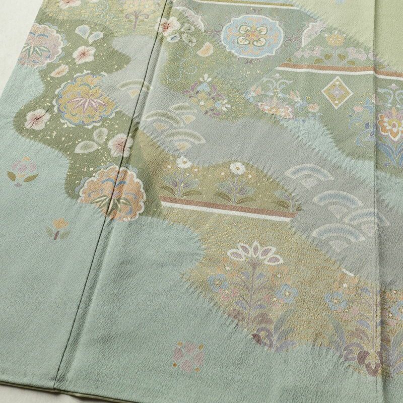 訪問着 落款入り 絞り 金駒刺繍 正絹 花柄 袷仕立て 身丈159.5cm 裄丈63.5cm リサイクル着物 着物 箔 金彩 入学式 卒業式 七五三 お宮参り フォーマル 緑・うぐいす色_画像4