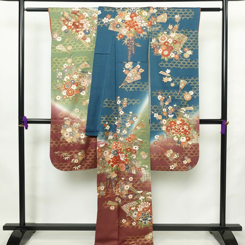 振袖 良品 正絹 古典柄 袷仕立て 身丈164.5cm 裄丈67cm リサイクル着物 着物 結婚式 成人式 二十歳 二十歳の集い フォーマル 華やか 多色使い_画像2