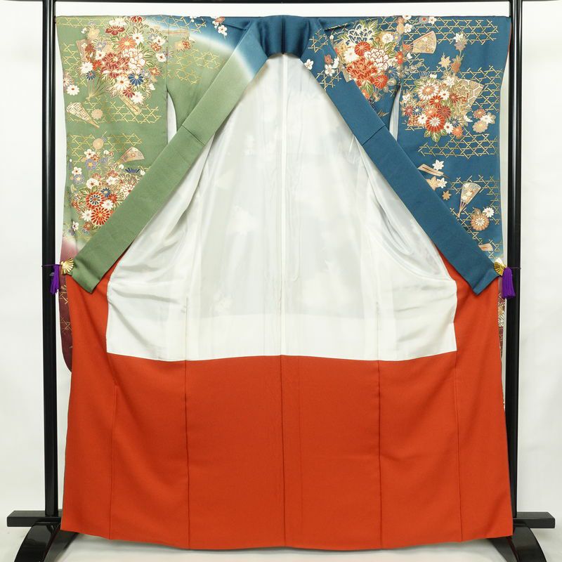 振袖 良品 正絹 古典柄 袷仕立て 身丈164.5cm 裄丈67cm リサイクル着物 着物 結婚式 成人式 二十歳 二十歳の集い フォーマル 華やか 多色使い_画像3