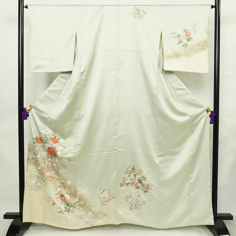 訪問着 しつけ糸付き 相良刺繍 綸子 正絹 花柄 袷仕立て 身丈164cm 裄丈65cm リサイクル着物 着物 箔 金彩 入学式 卒業式 結婚式 七五三 お宮参り フォーマル 菊 緑・うぐいす色_画像1