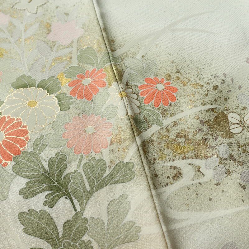 訪問着 しつけ糸付き 相良刺繍 綸子 正絹 花柄 袷仕立て 身丈164cm 裄丈65cm リサイクル着物 着物 箔 金彩 入学式 卒業式 結婚式 七五三 お宮参り フォーマル 菊 緑・うぐいす色_画像11