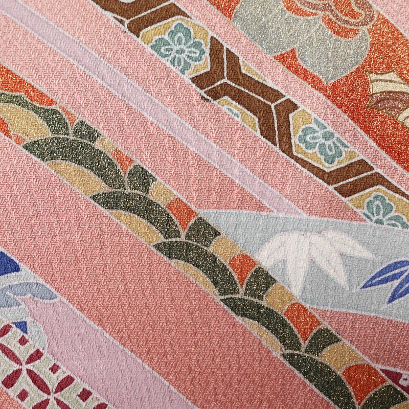 付け下げ 美品 しつけ糸付き 正絹 古典柄 袷仕立て 身丈156cm 裄丈63cm リサイクル着物 着物 箔 金彩 入学式 七五三 お宮参り フォーマル ピンク_画像8